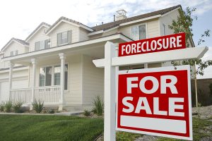 Foreclosure-Home-For-Sale-Sign-4558250